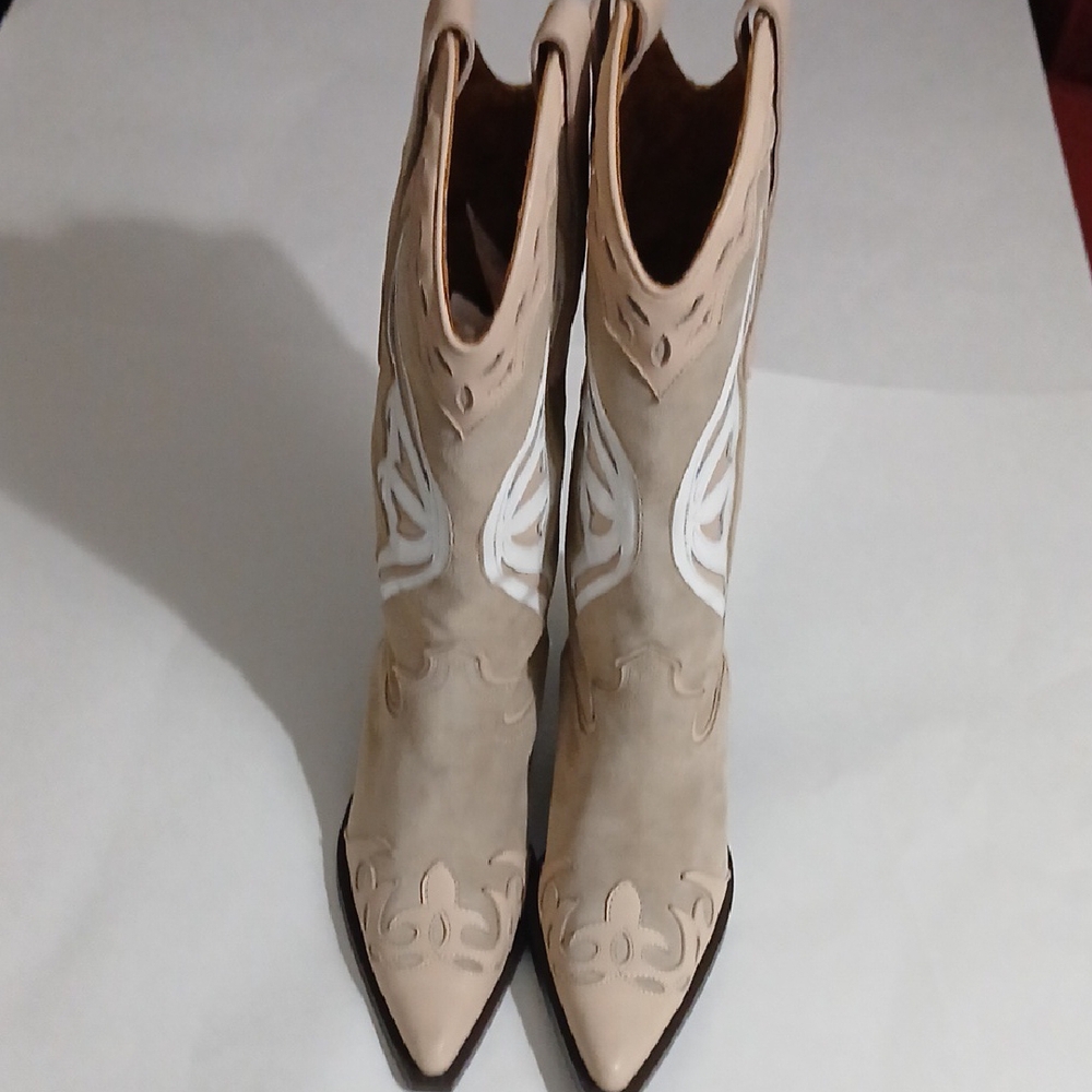 NEW Toral Tan and White Heeled Boots with Western Flair (NEW) Without Box.